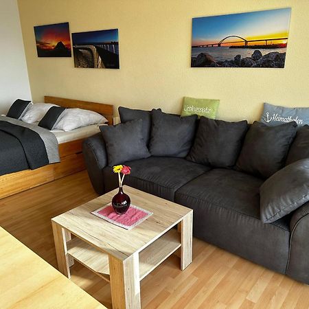 Suedstrand-Ferienwohnung-Suhr Burgtiefe auf Fehmarn エクステリア 写真