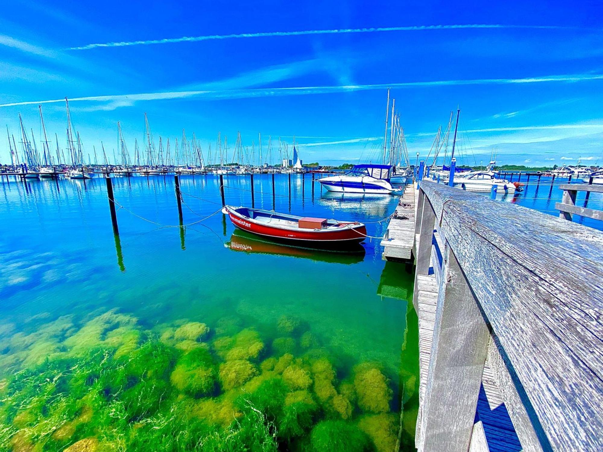 Suedstrand-Ferienwohnung-Suhr Burgtiefe auf Fehmarn エクステリア 写真